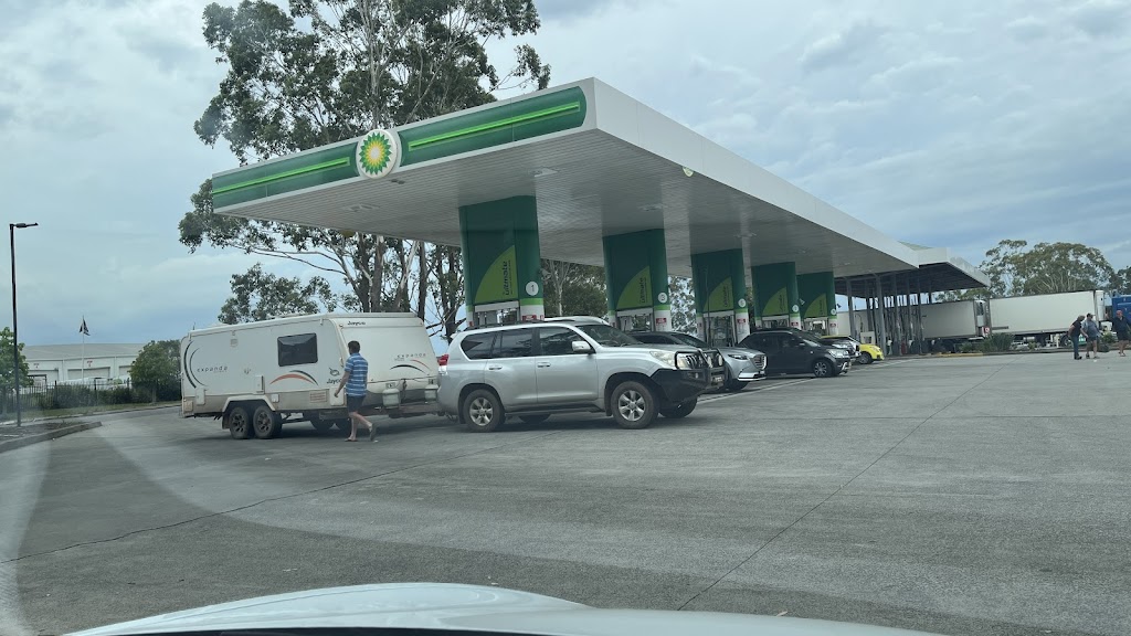 BP Pulse Charging Station | John Renshaw Dr, Beresfield NSW 2322, Australia | Phone: 1300 002 738