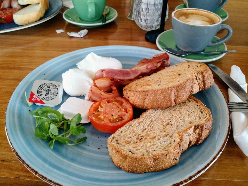 Anchor Buoy Cafe & Bar | 7b/c, The Marine Village, Masthead Way, Hope Island QLD 4212, Australia | Phone: (07) 5514 8270