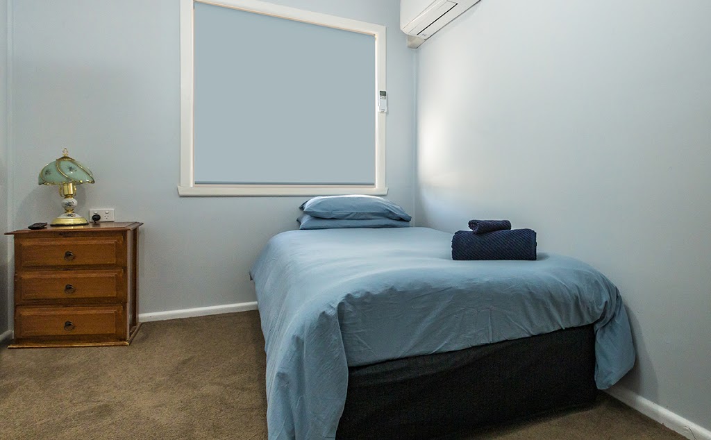 Cobar Accommodation - Beds On Mopone | lodging | 16 Mopone St, Cobar NSW 2835, Australia | 0414434554 OR +61 414 434 554