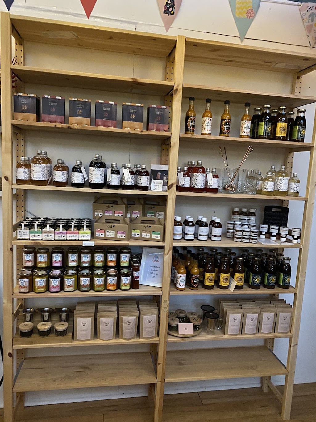 Piccadilly General Store | 19C Rutland St, Newtown VIC 3220, Australia | Phone: 0447 816 922