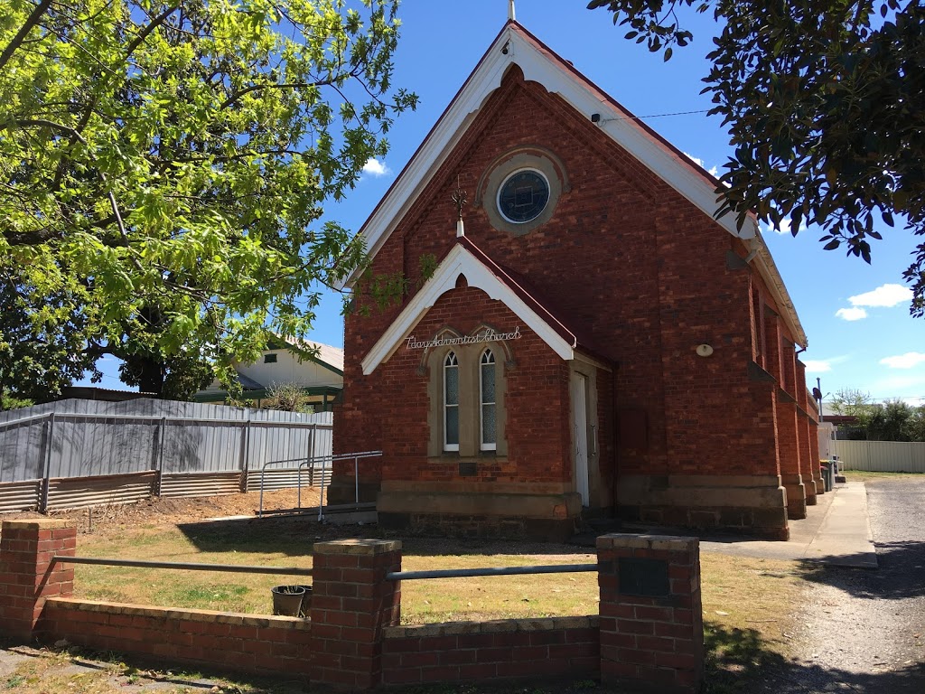 Seventh Day Church | church | Raglan St, Maryborough VIC 3465, Australia