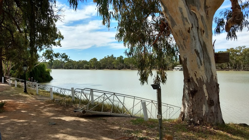 Customs House Houseboats |  | 3076 Murtho Rd, Paringa SA 5340, Australia | 0885958063 OR +61 8 8595 8063