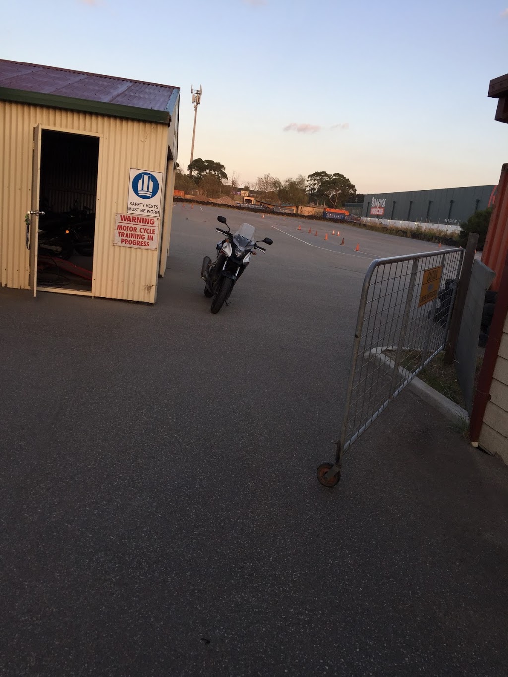 Baylink Motorcycle Training |  | 20A Kanowna St, Hastings VIC 3915, Australia | 0359791600 OR +61 3 5979 1600