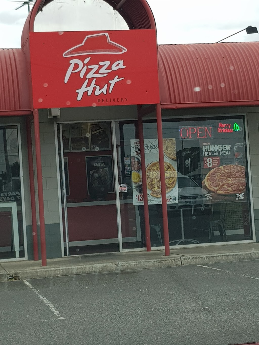 Pizza Hut Newcomb | meal delivery | Shop1/163 Bellarine Hwy, Geelong VIC 3219, Australia | 131166 OR +61 131166