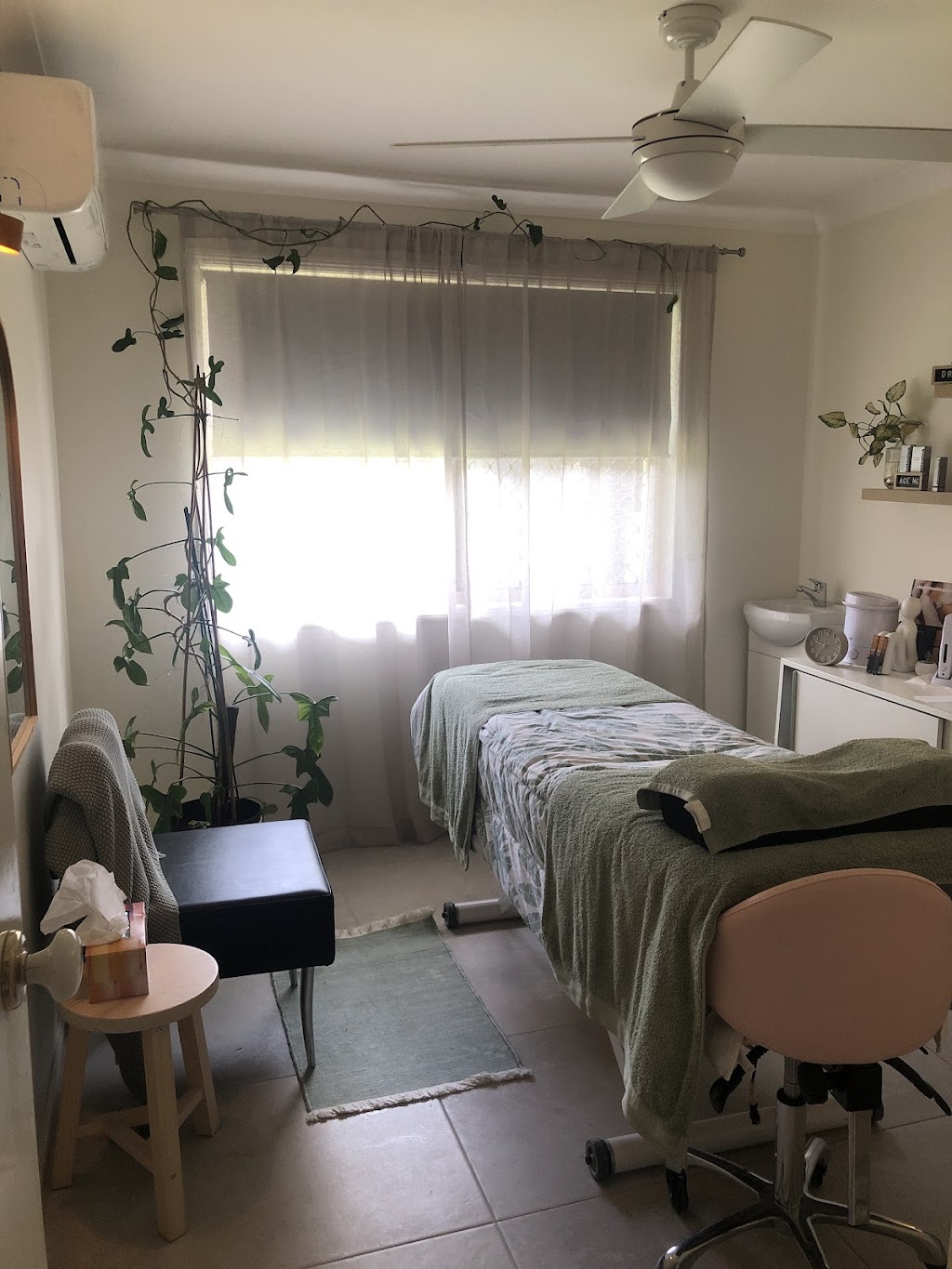 Alis Beauty Lash and Brows | Unit 17/126 Frasers Rd, Mitchelton QLD 4053, Australia | Phone: 0420 214 556