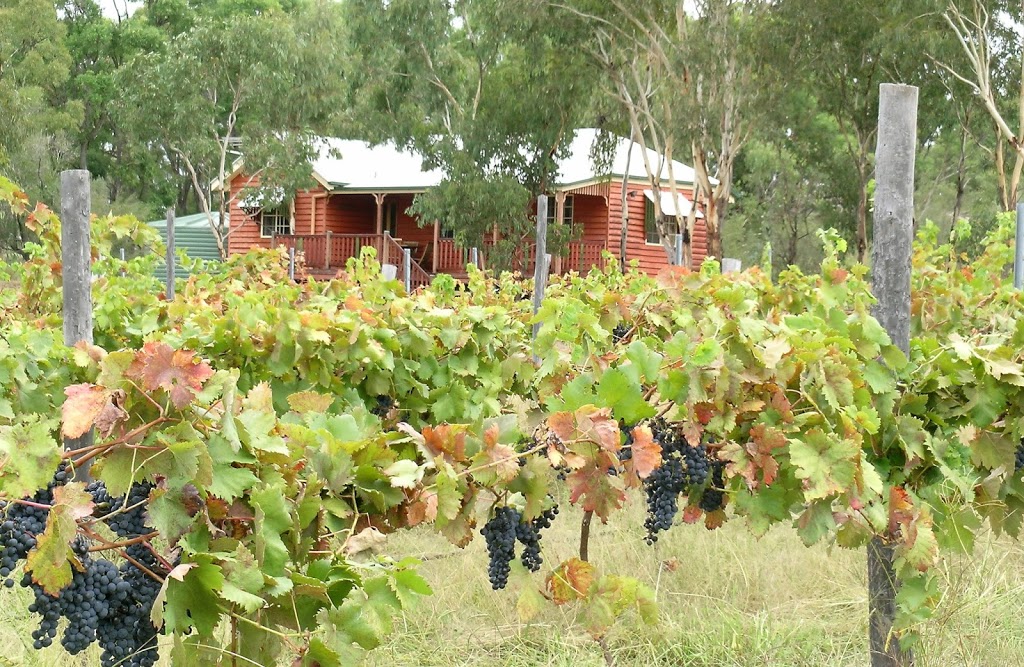 Fergies Hill Spa Cottage @ Granite Ridge Wines | lodging | 157 Sundown Rd, Ballandean QLD 4382, Australia | 0746841263 OR +61 7 4684 1263