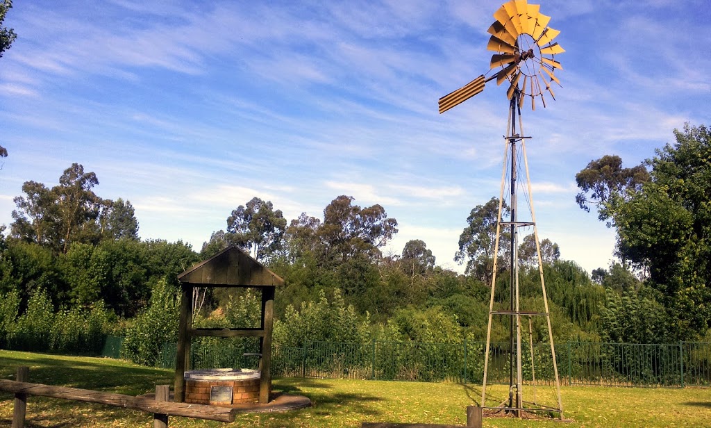 Mary Lawson Wayside Rest | Finley NSW 2713, Australia