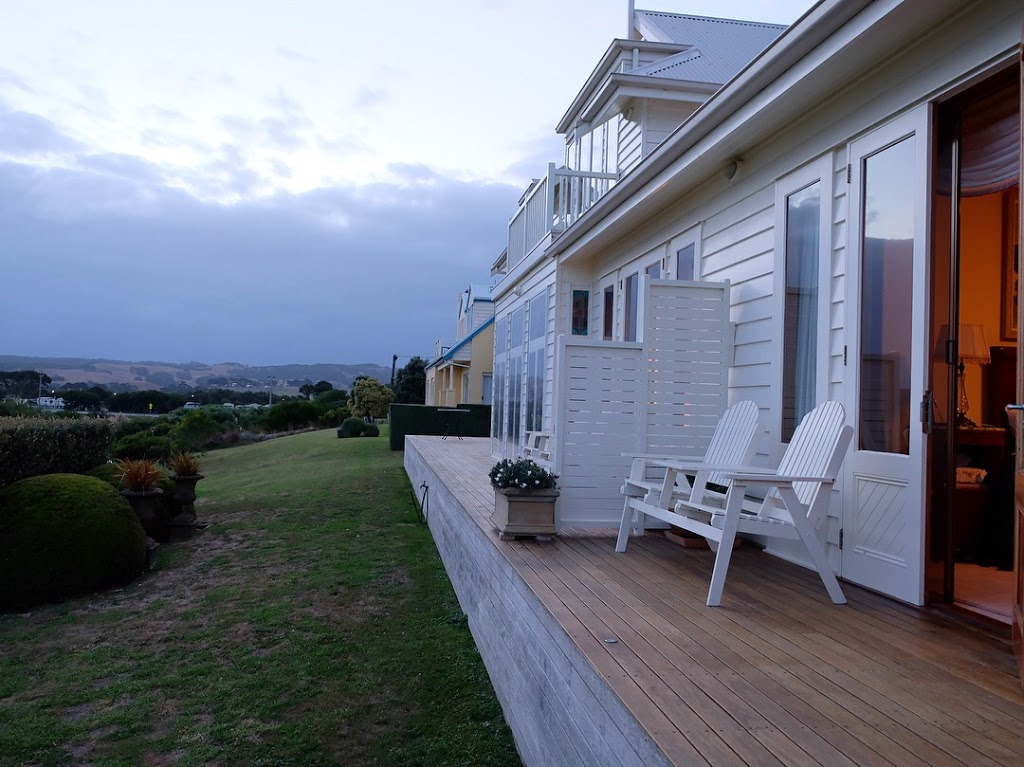 Apollo Bay Guest House | 4 Great Ocean Rd, Apollo Bay VIC 3233, Australia | Phone: 0403 378 520