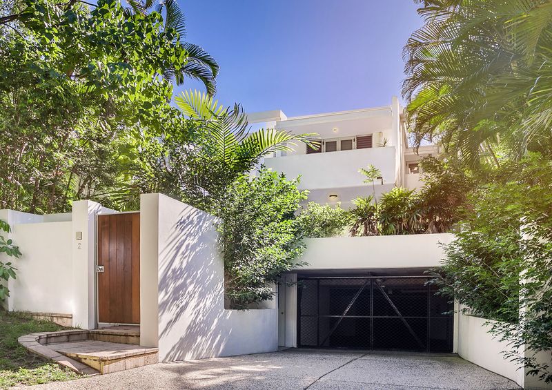 2/11 Mitti Street - Noosa Luxury Holidays | 2/11 Mitti St, Noosa Heads QLD 4567, Australia | Phone: (07) 5448 0458