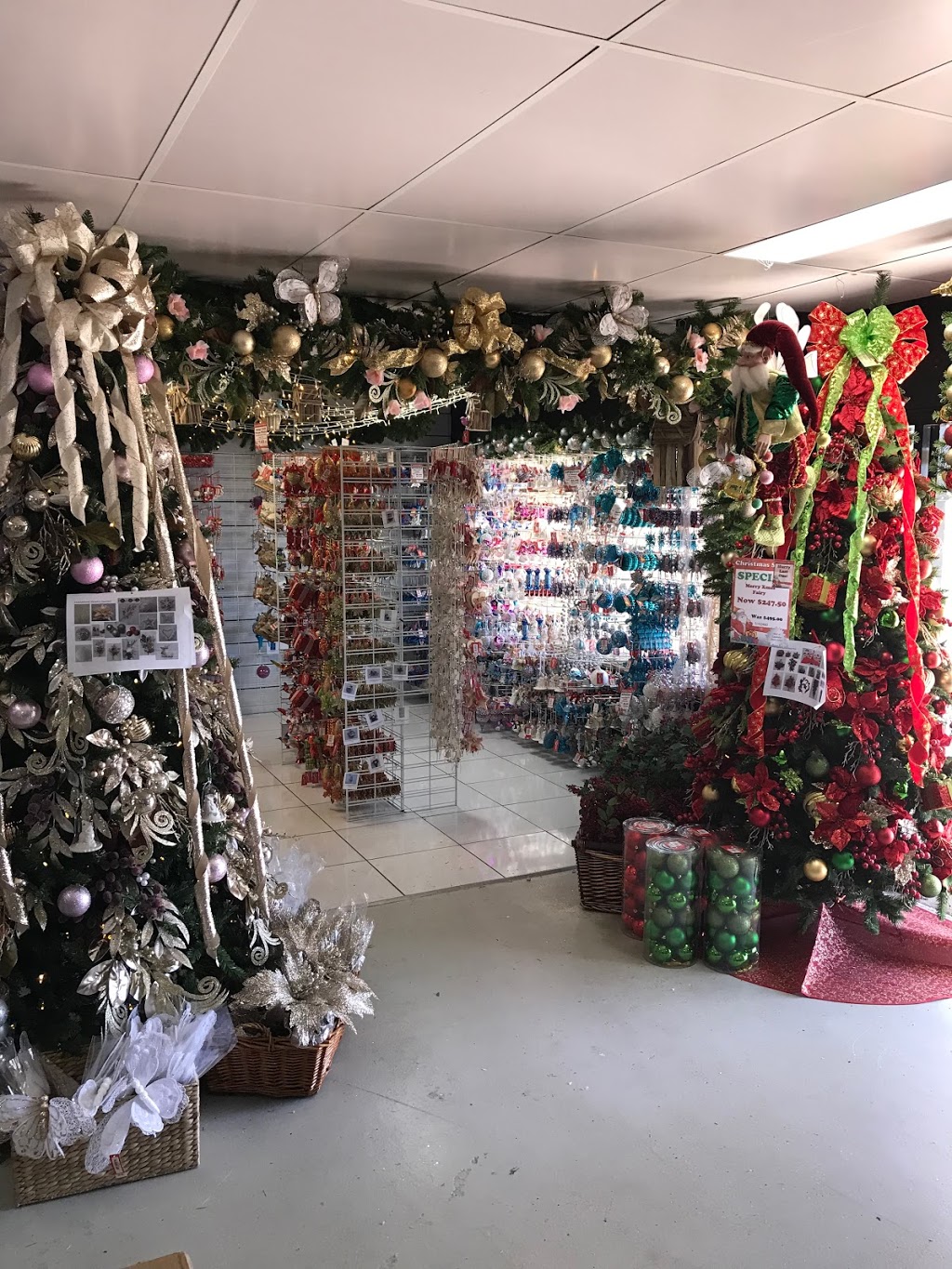 Christmas Shack | home goods store | 3239 Old Cleveland Rd, Chandler QLD 4155, Australia | 0733901738 OR +61 7 3390 1738