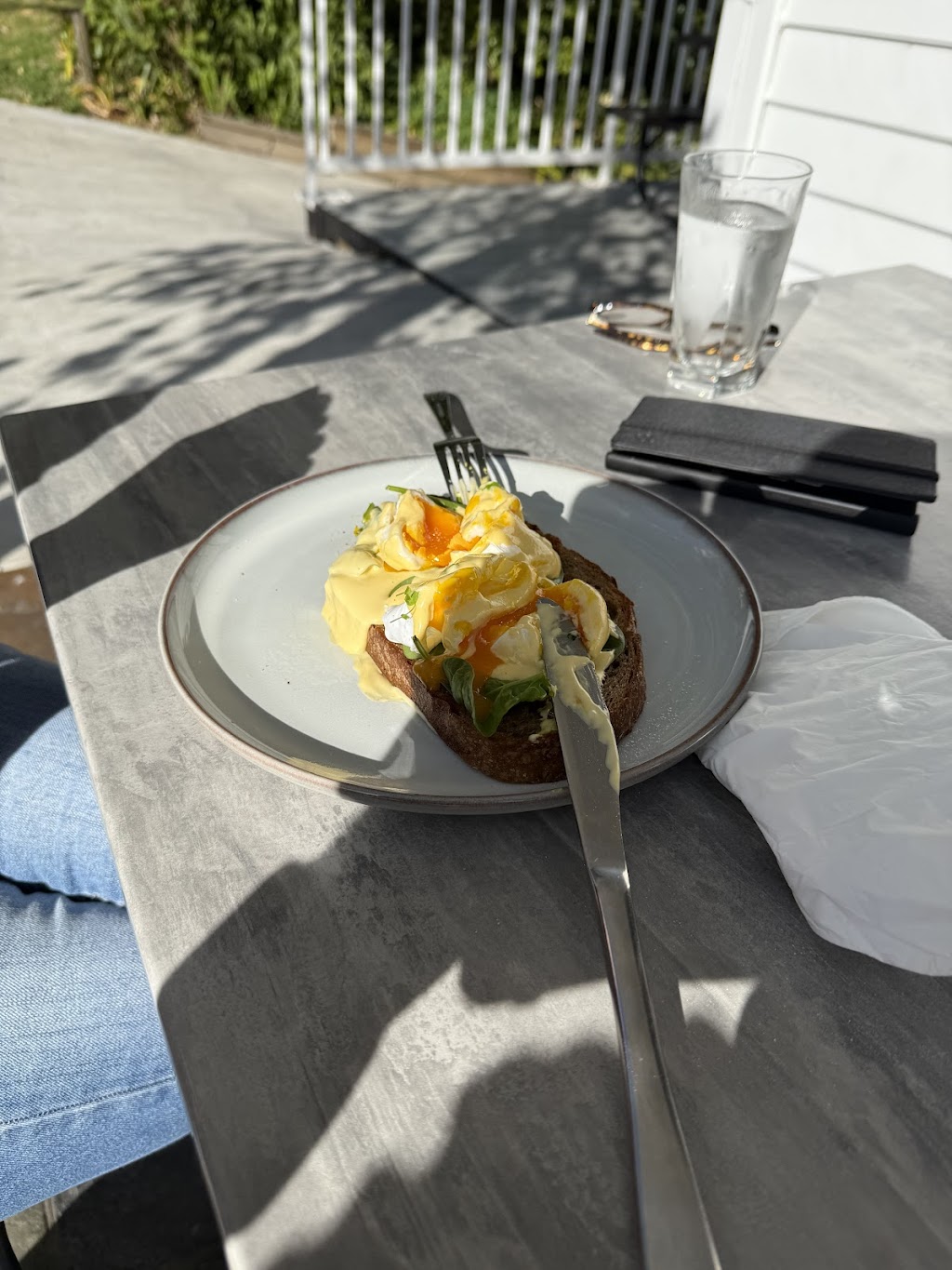 Trails Cafe at Mount Kembla Village Hotel | 274 Cordeaux Rd, Mount Kembla NSW 2526, Australia | Phone: (02) 4271 1119