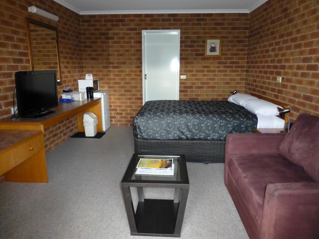 Inverloch Central Motor Inn | lodging | 32-34 Abeckett St, Inverloch VIC 3996, Australia | 0356743500 OR +61 3 5674 3500