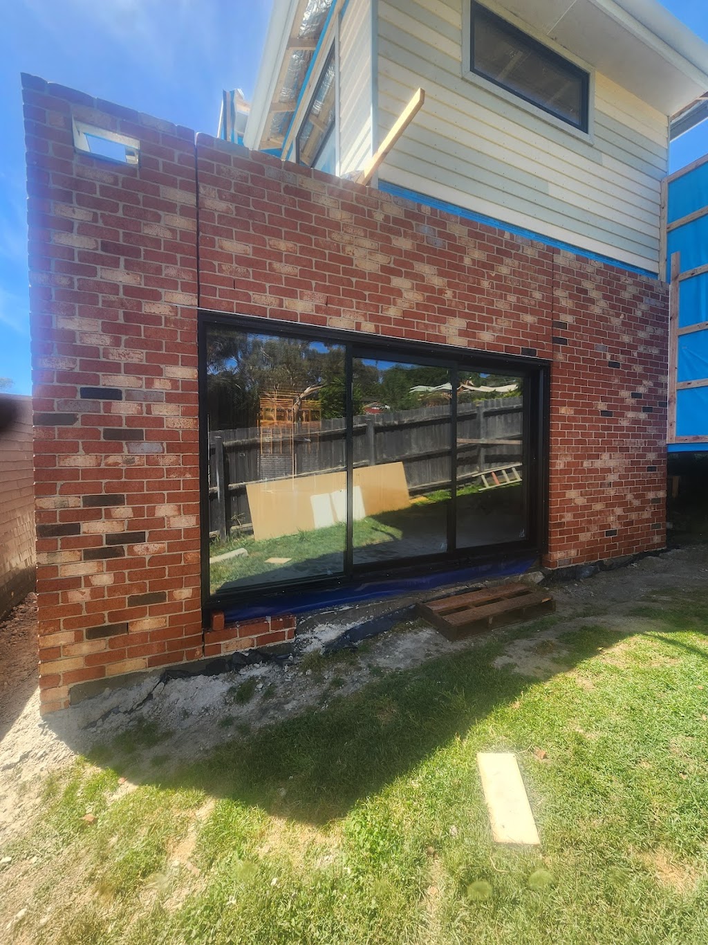 Exploren Charging Station | Hermosa Dr, Tarneit VIC 3029, Australia | Phone: 1300 755 087