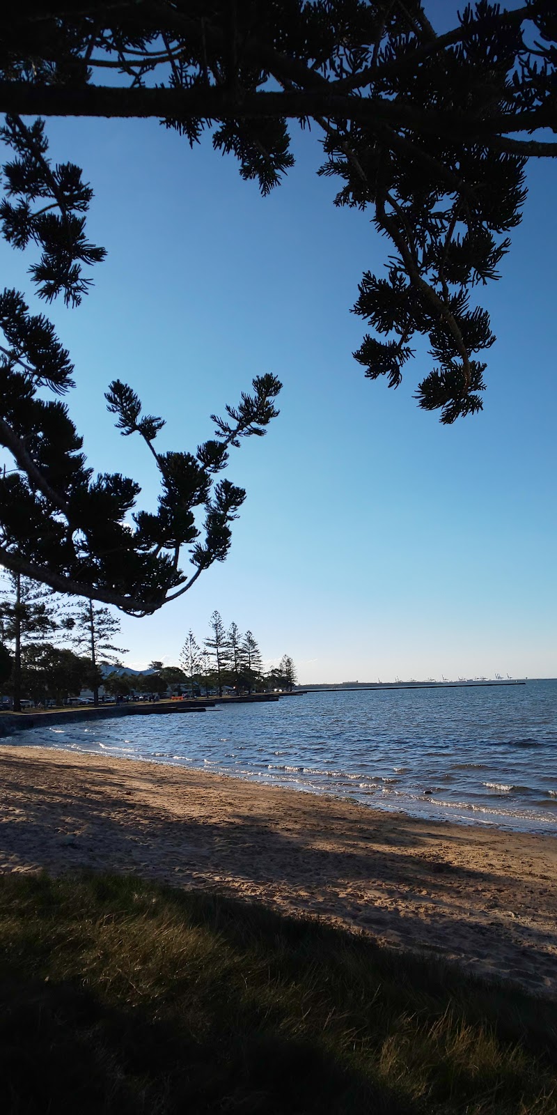 Wynnum Memorial Park | 172 Singer St, Wynnum QLD 4178, Australia | Phone: (07) 3403 8888