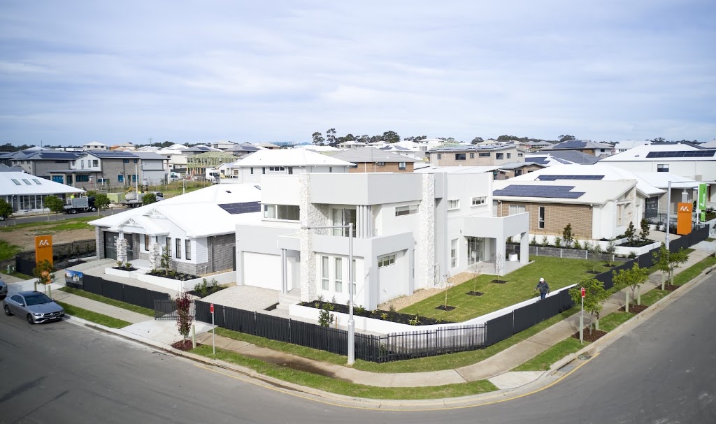 Masterton Homes - Figtree Hill Stockland | 16 Bunyip Ave, Gilead NSW 2560, Australia | Phone: 1300 446 637