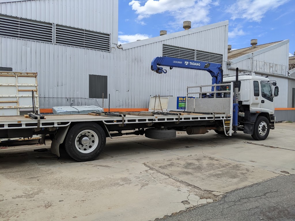 G&M Crane Trucks |  | 3 Greensborough Ct, Onkaparinga Hills SA 5163, Australia | 0412448231 OR +61 412 448 231