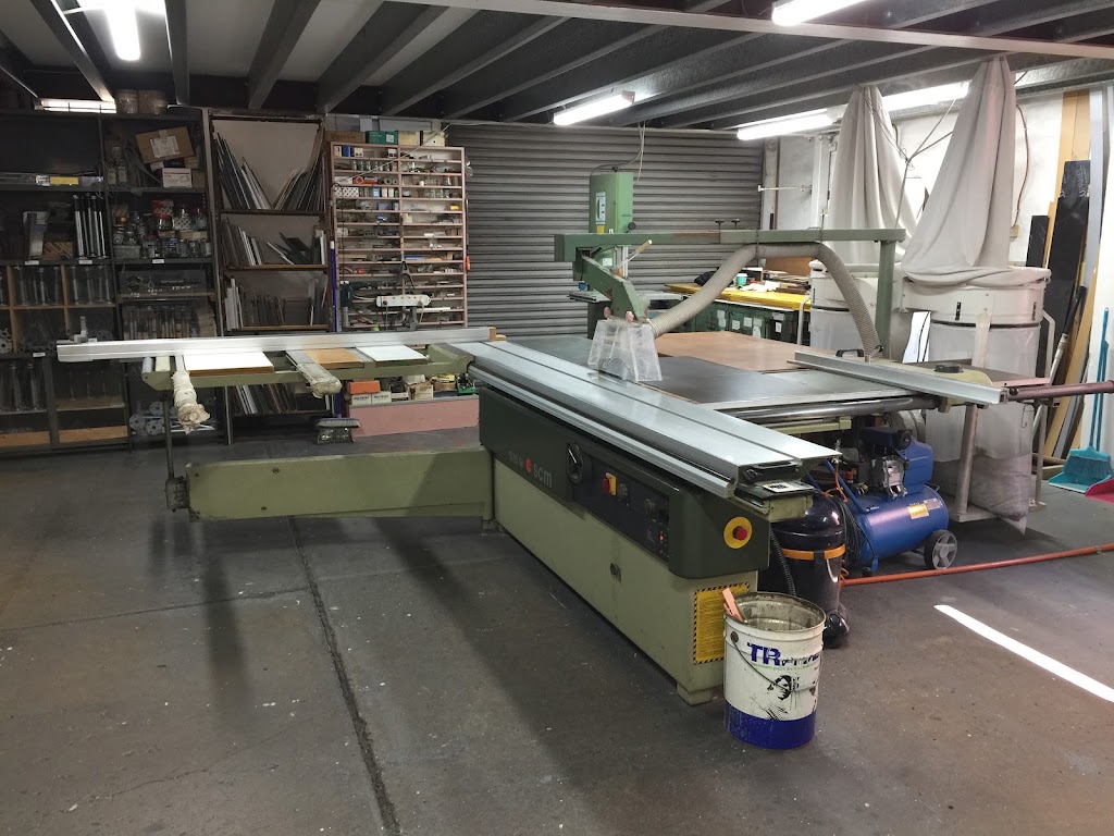 Ausneon Australia Pty Ltd | 17 Moxon Rd, Punchbowl NSW 2196, Australia | Phone: (02) 9707 4666