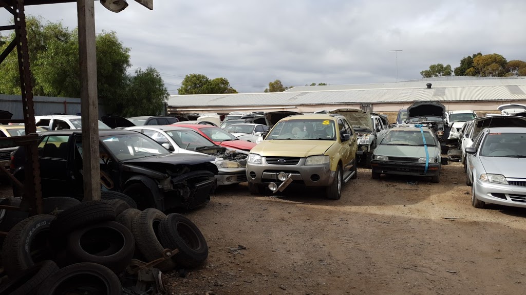Grants Auto Dismantlers | car repair | 12 Gravel Pits Rd, South Geelong VIC 3220, Australia | 0352222872 OR +61 3 5222 2872