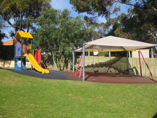 Kallaroo Community Kindergarten | school | 23 Batavia Pl, Kallaroo WA 6025, Australia | 0894016804 OR +61 8 9401 6804