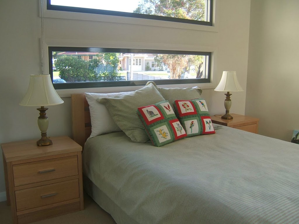 Wangi Sails Bed & Breakfast | real estate agency | 263 Watkins Rd, Wangi Wangi NSW 2267, Australia | 0249753637 OR +61 2 4975 3637