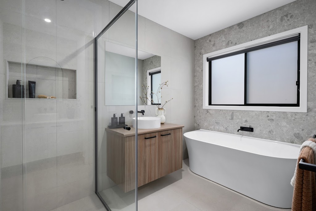 Southern Vale Homes - Leneva Display Homes | 34 Jennings Bvd, Leneva VIC 3691, Australia | Phone: 1300 888 003