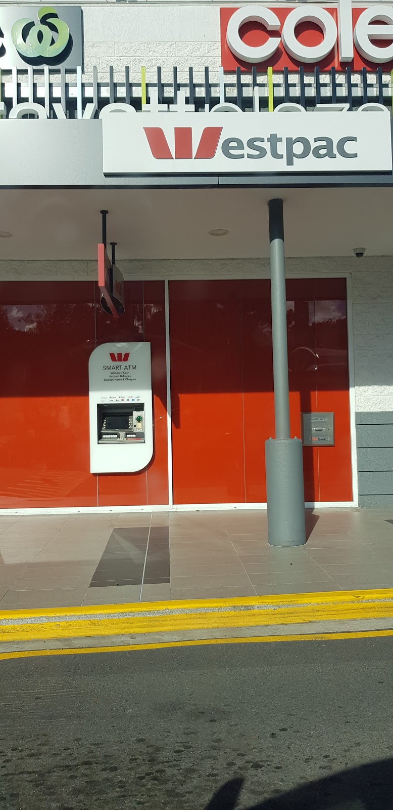 Westpac | bank | 106 Creek Rd, Mount Gravatt East QLD 4122, Australia | 0734223488 OR +61 7 3422 3488