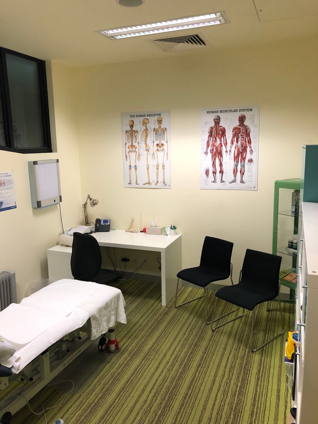 The Victorian Podiatry Group @ Physioworks | 1 Cranbourne Pl, Cranbourne VIC 3977, Australia | Phone: (03) 5995 1111