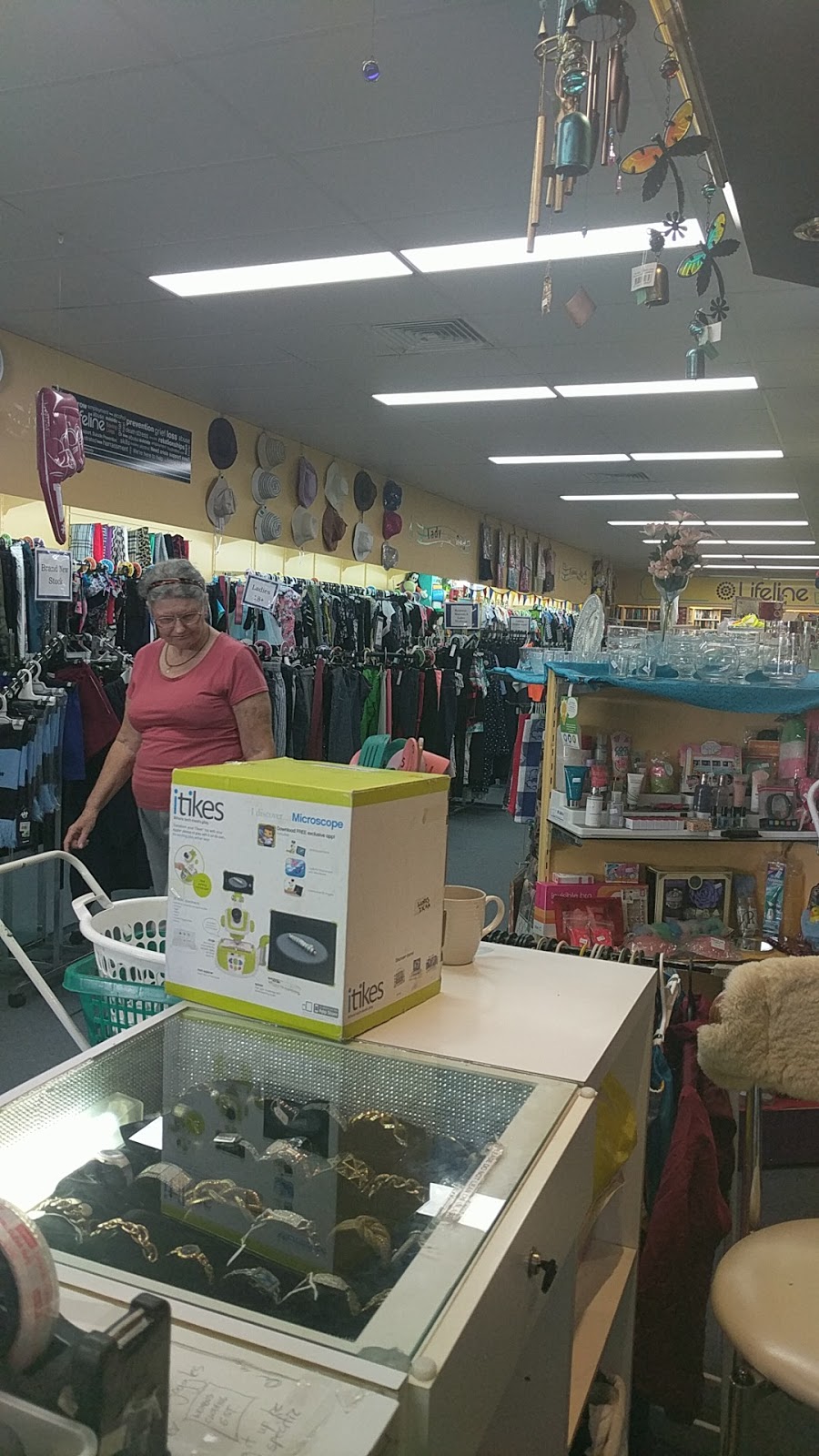 Lifeline Shop | 39 Main St, Proserpine QLD 4800, Australia | Phone: (07) 4945 5533