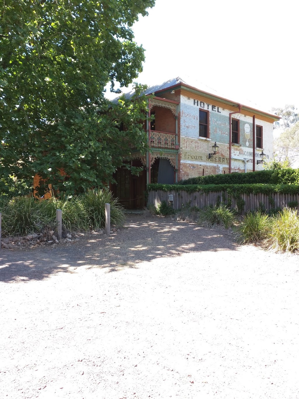 Thornebridge | lodging | 10 High Rd, Murchison East VIC 3610, Australia | 0427262076 OR +61 427 262 076