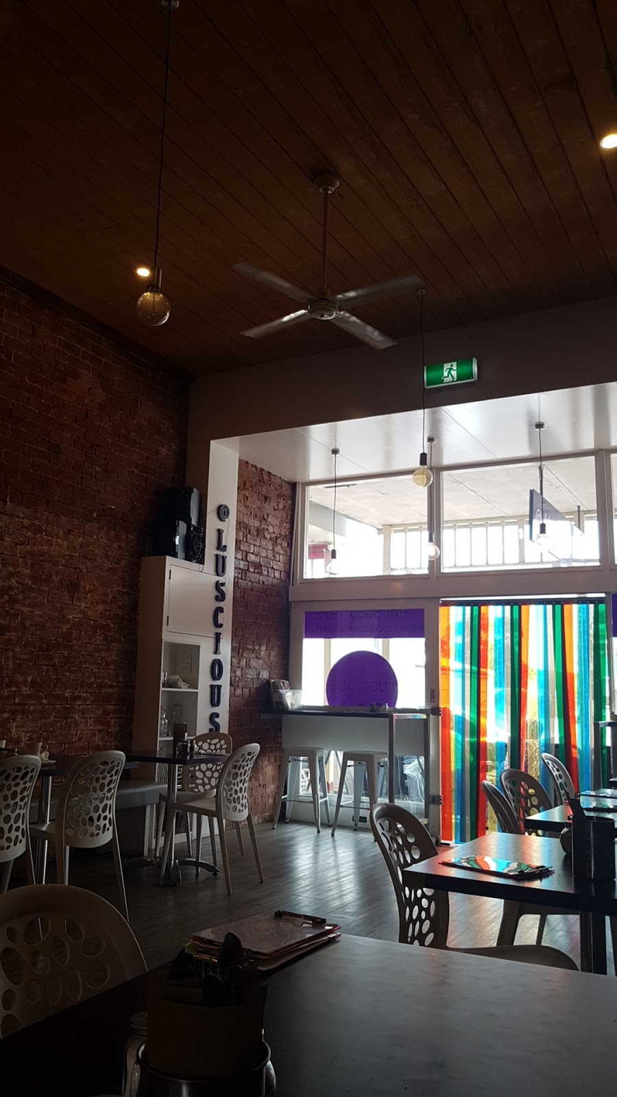 Luscious Cafe | cafe | 9 Commercial St, Korumburra VIC 3950, Australia | 0356581975 OR +61 3 5658 1975