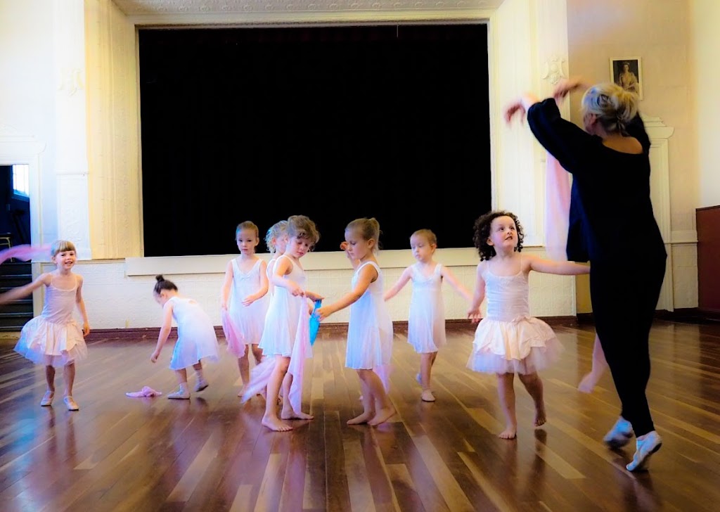 Buzz Bump and Jump | Sandgate Town Hall, Sandgate QLD 4017, Australia | Phone: 0409 714 324