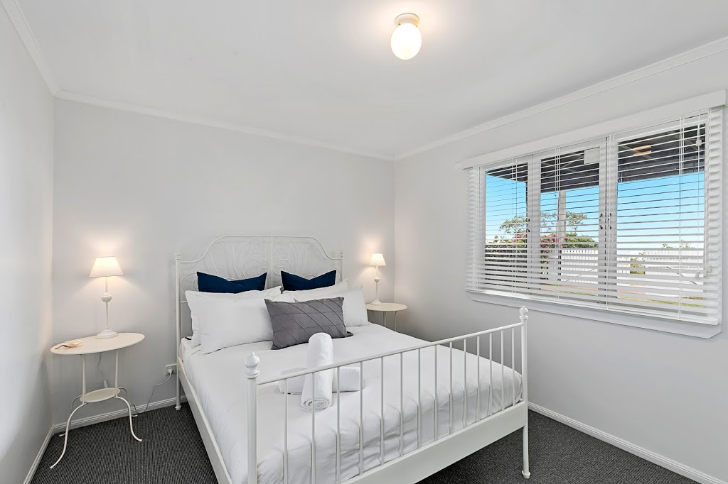 Holiday House Brisbane | 14 Esplanade, Wellington Point QLD 4160, Australia | Phone: 0416 100 839