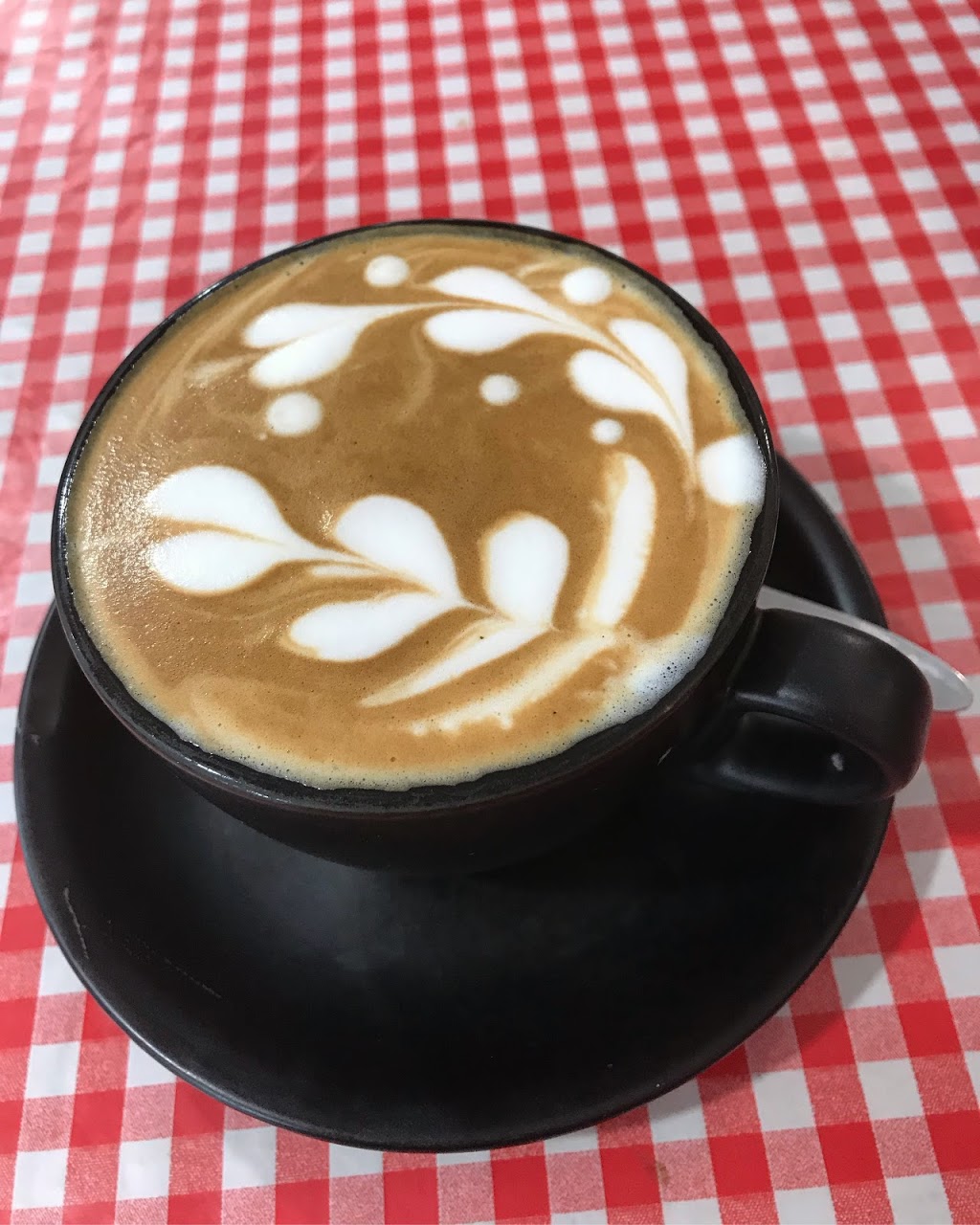 El Amoré Cafe Restaurant | 135 Croudace Rd, Elermore Vale NSW 2287, Australia | Phone: (02) 4951 1412