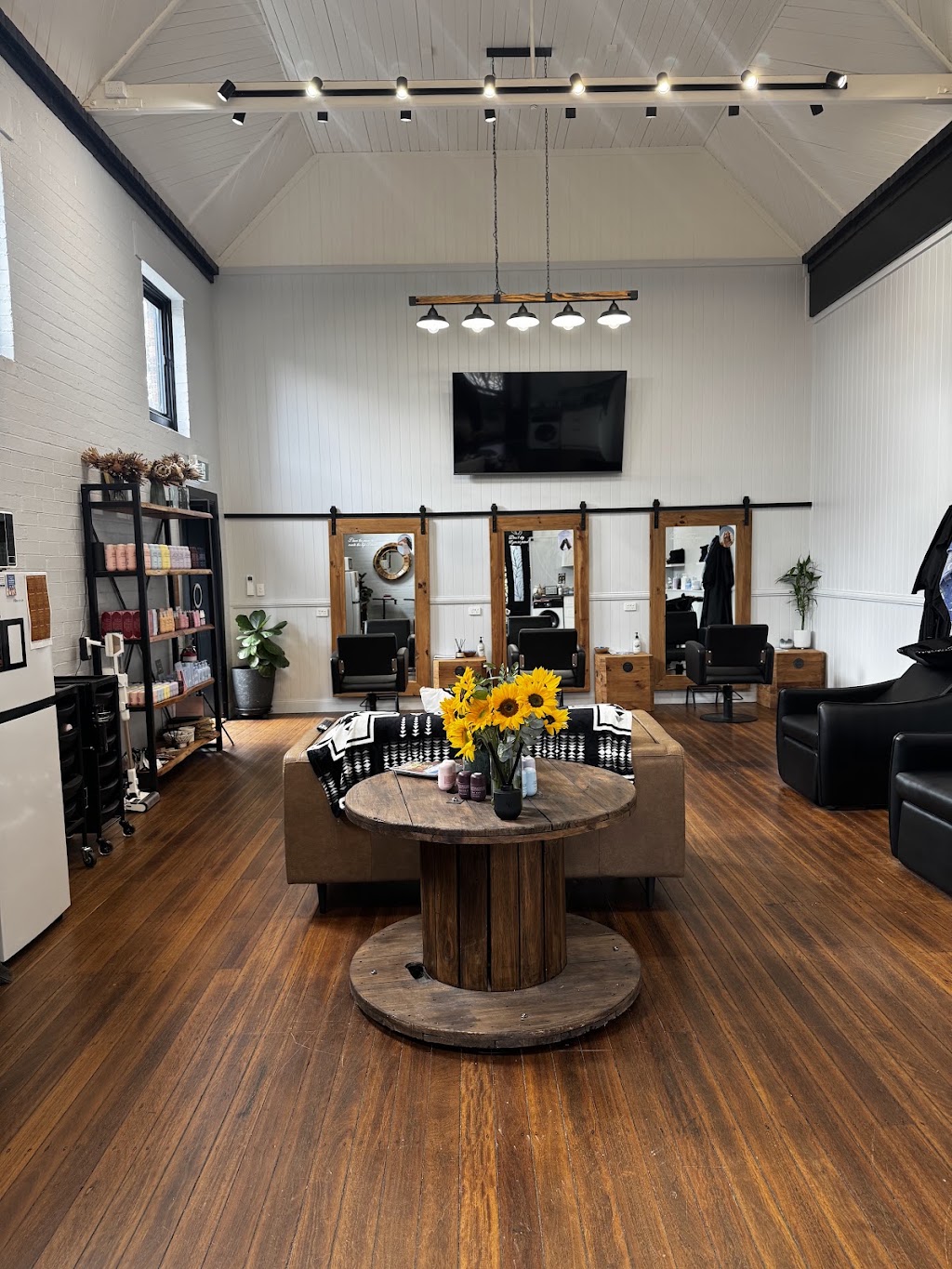 Hair With Kerri | 1 Thallon St, Crows Nest QLD 4355, Australia | Phone: 0458 466 690