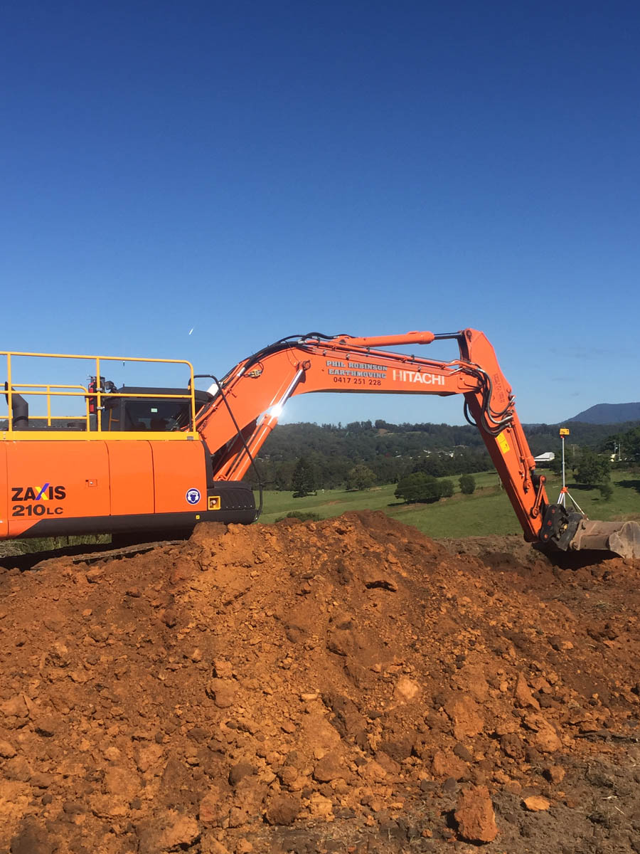Phil Robinson Earthmoving | 329 Englands Rd, Coffs Harbour NSW 2450, Australia | Phone: (02) 6651 3555