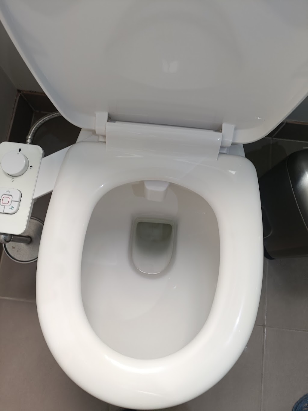 Right Cleaning Service | 56 Tyndall St, Cranbourne East VIC 3977, Australia | Phone: 0478 862 494