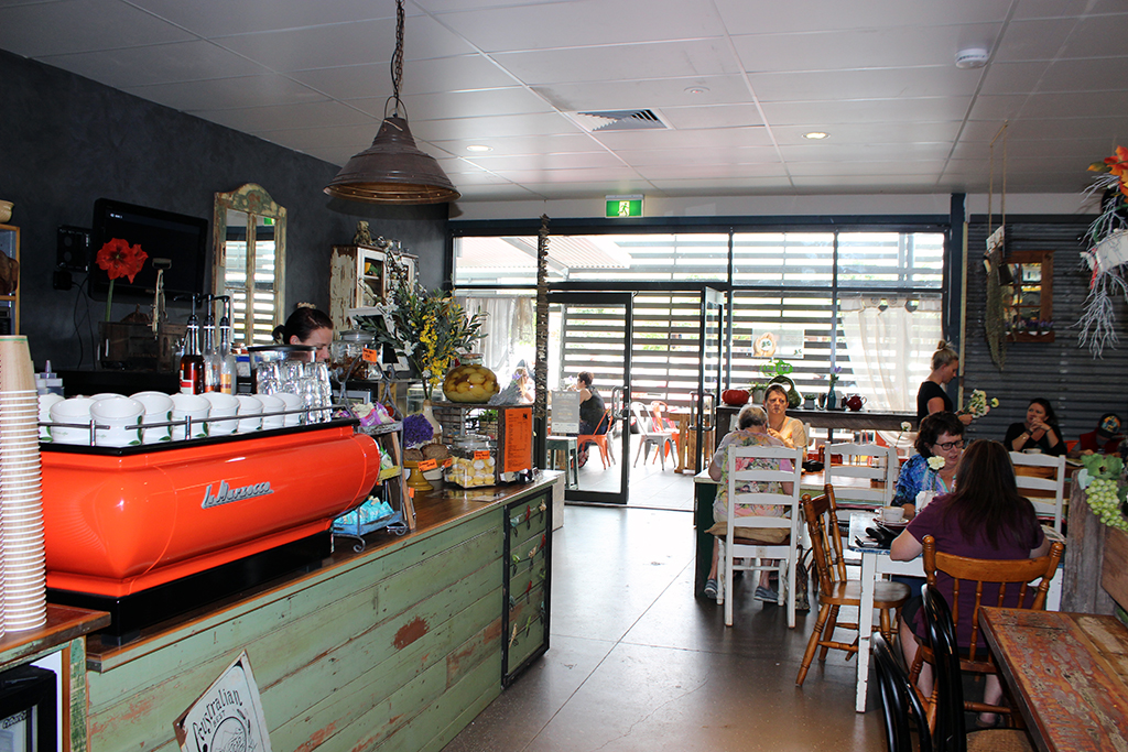 Cafe by Farmer and Sun | cafe | 306-308/1-5 Woolgar Rd, Gympie QLD 4570, Australia | 0754812055 OR +61 7 5481 2055