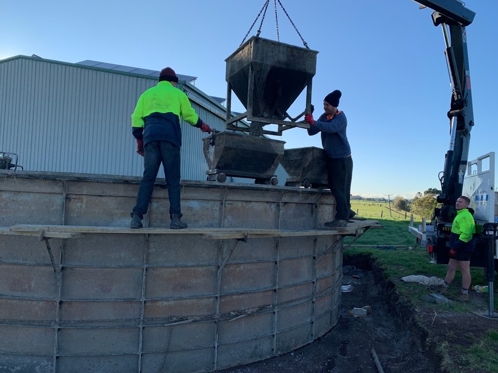 Terry Miller Concrete Tanks | 1023 Cookinburra Rd, Indigo Valley VIC 3688, Australia | Phone: 0419 462 814