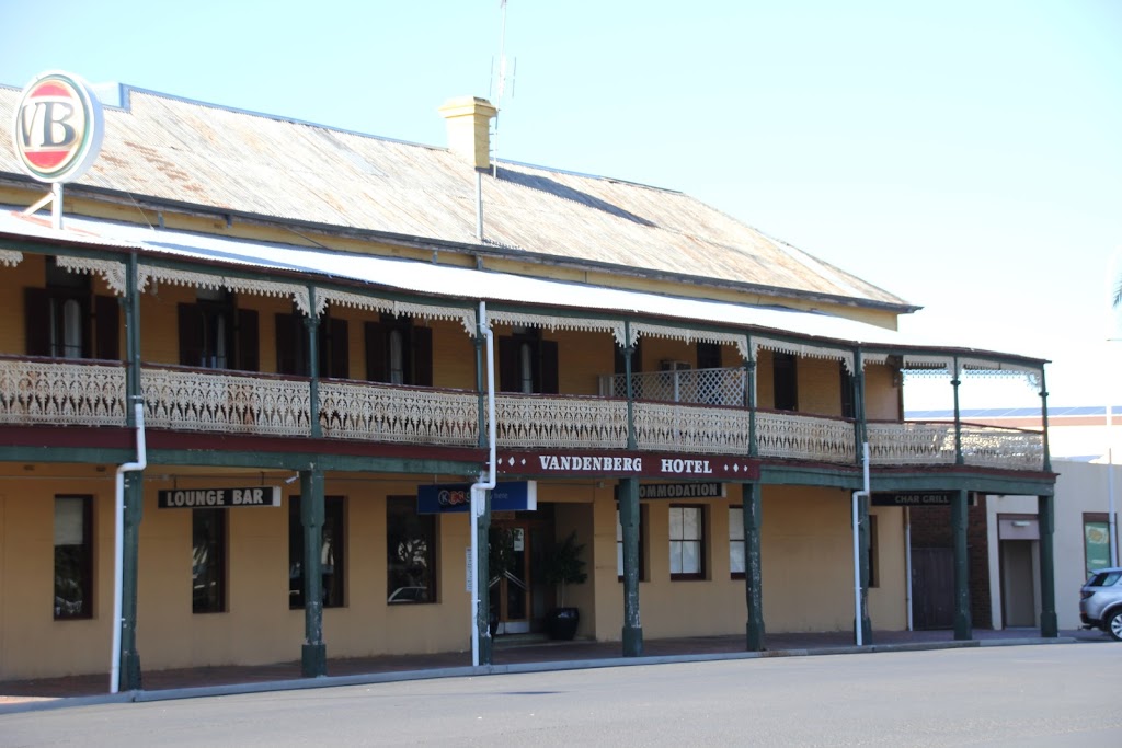 Vandenberg Hotel | 7 Court St, Forbes NSW 2871, Australia | Phone: (02) 6852 2015