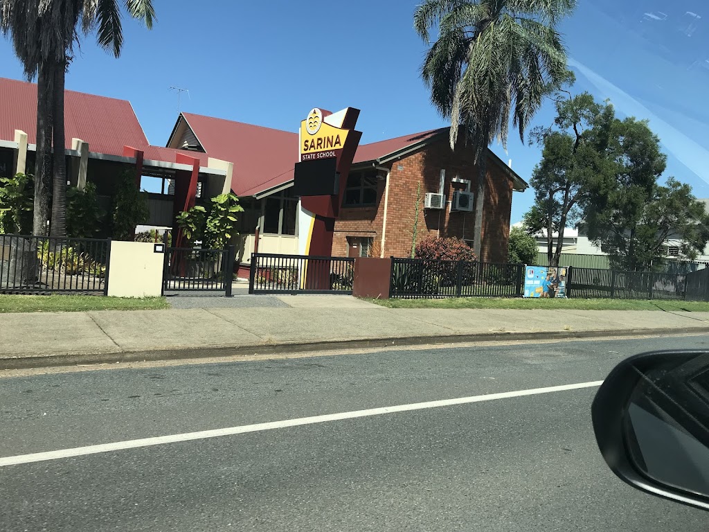 Sarina Beach Road Shopping Centre | 13 Sarina Beach Rd, Sarina QLD 4737, Australia | Phone: (07) 4940 0100