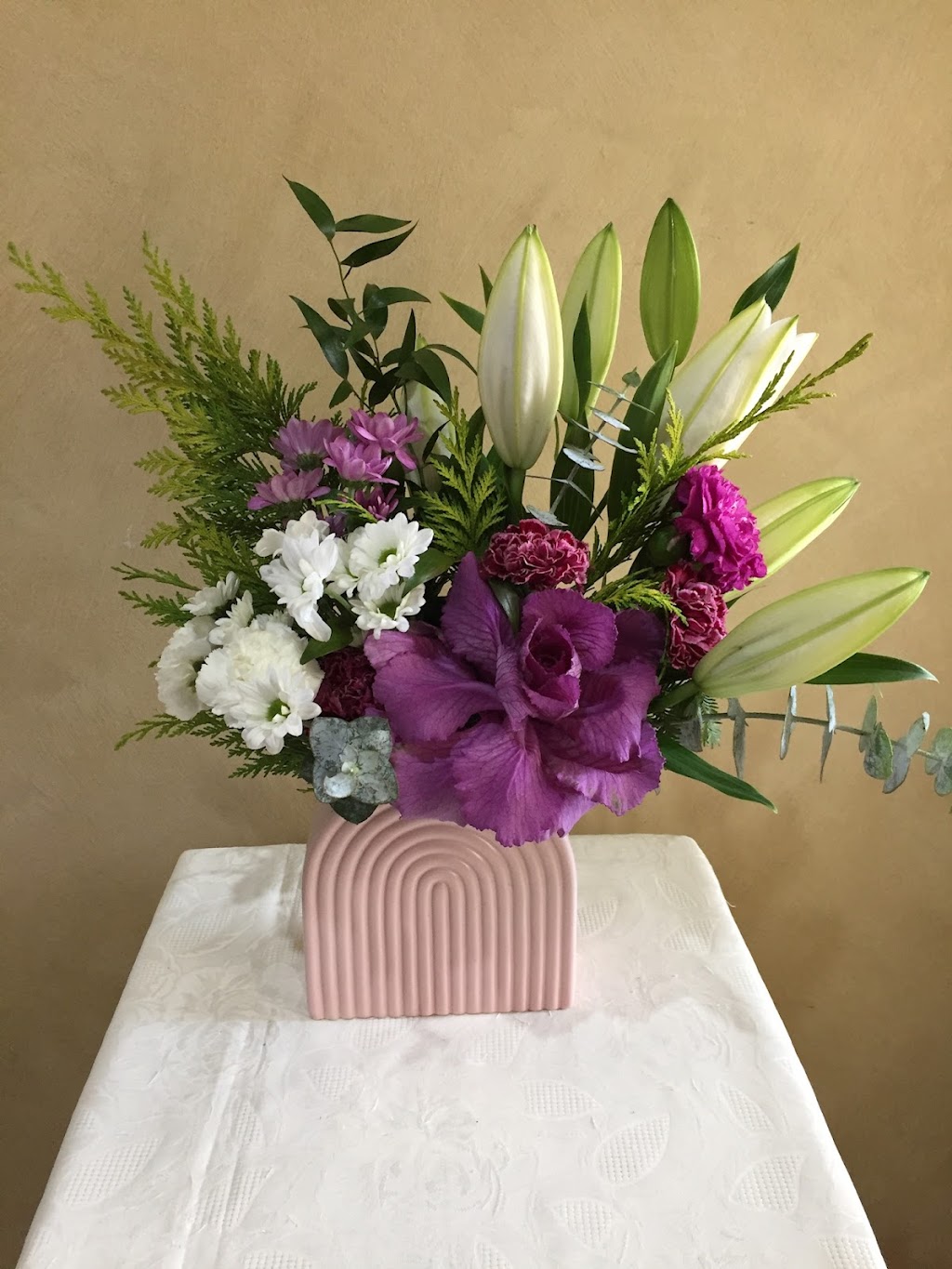 Purple Petals Florist 362 Lang street | florist | 362 Lang St, Hay NSW 2711, Australia | 0409154870 OR +61 409 154 870