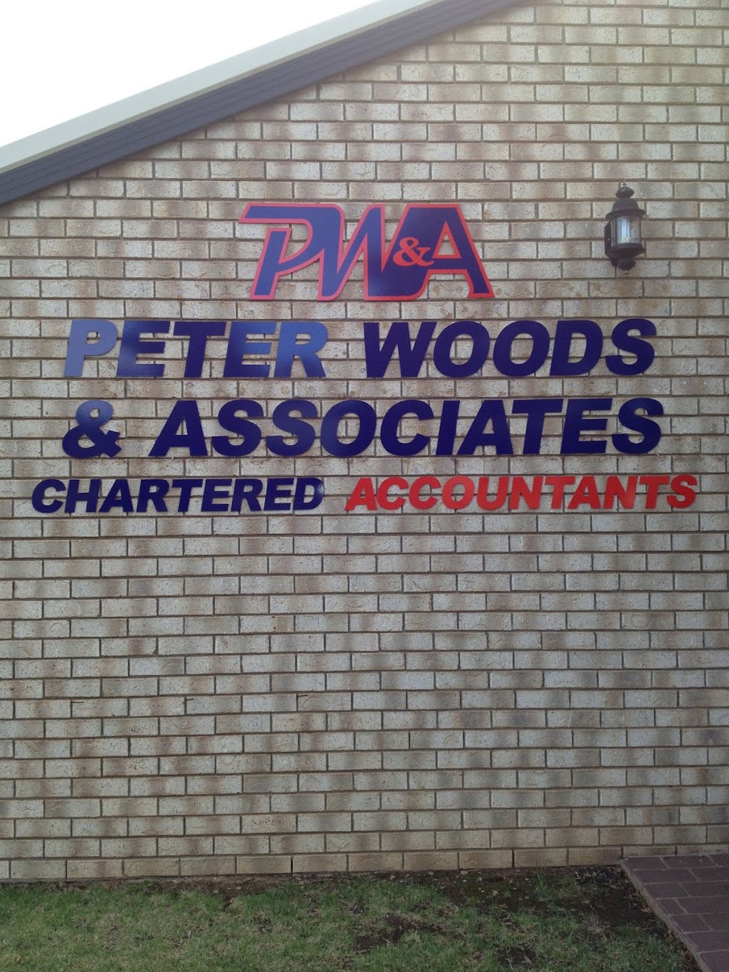 Peter Woods and Associates | accounting | 86 Currajong St, Parkes NSW 2870, Australia | 0268621366 OR +61 2 6862 1366