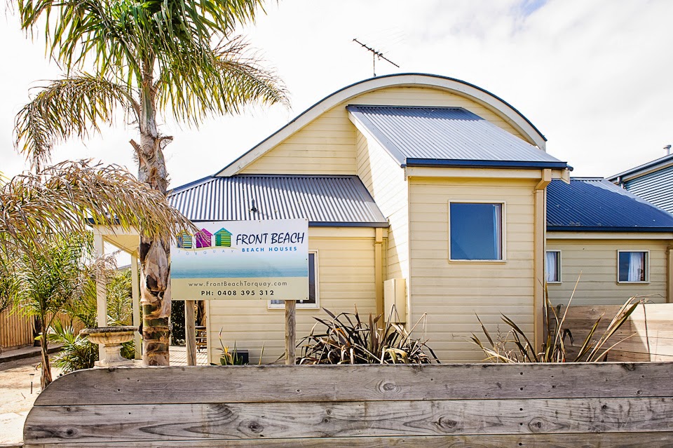 Front Beach TORQUAY beach houses | lodging | 2A Price St, Torquay VIC 3228, Australia | 0408395312 OR +61 408 395 312