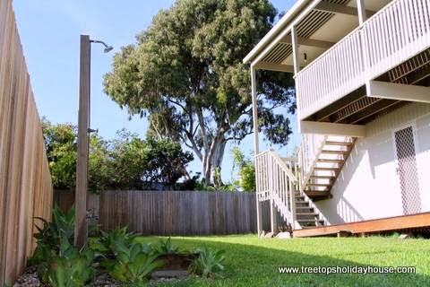 Tree Tops Holiday House | real estate agency | 11 Adin St, Scotts Head NSW 2447, Australia