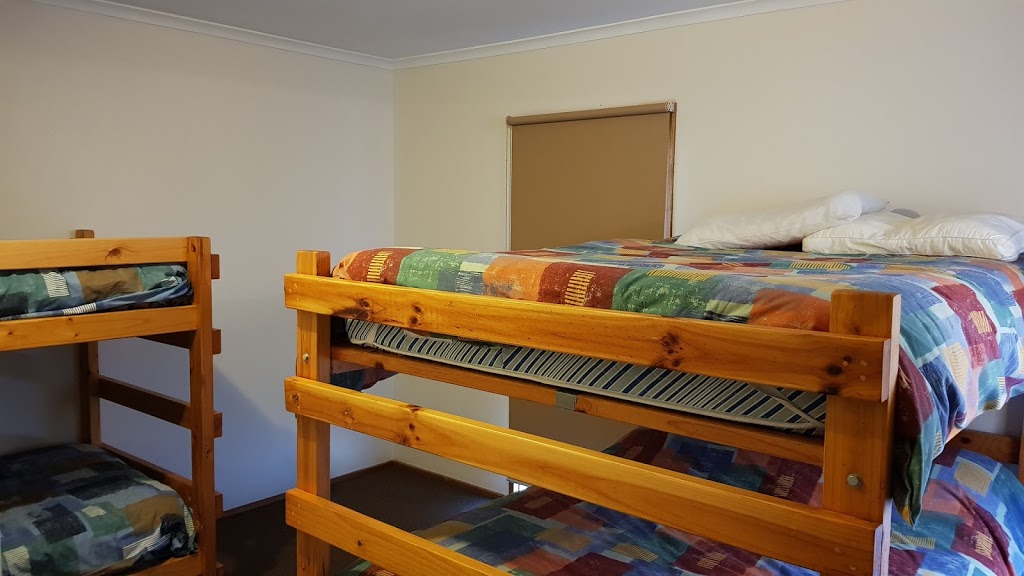 Albaski Lodge | lodging | 8 Christensen St, Sawmill Settlement VIC 3723, Australia