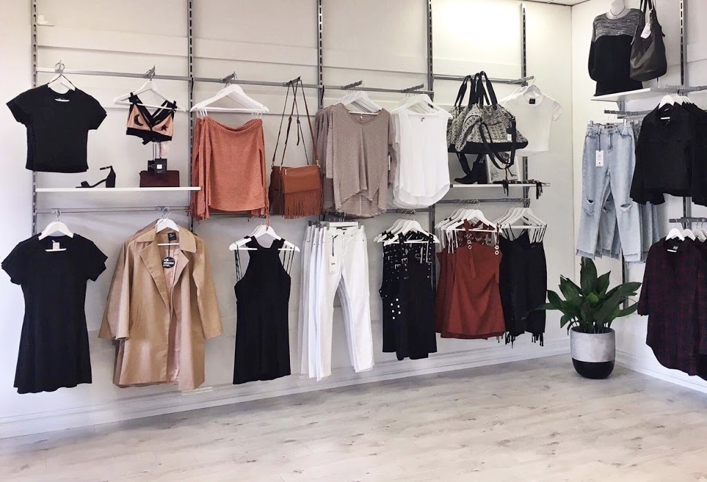 Ebony and Chrome Boutique | clothing store | Shop 18A Nuggets Crossing, Snowy River Ave, Jindabyne NSW 2627, Australia | 0264562242 OR +61 2 6456 2242