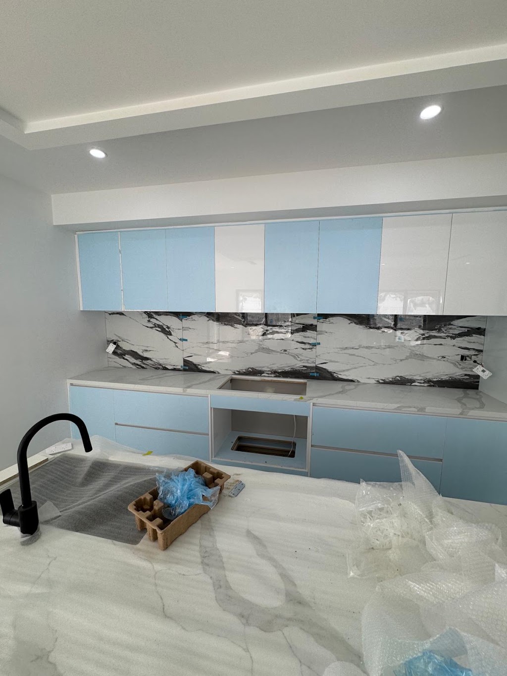 J&N Tilers | 3 Bugle Ln, Cranbourne West VIC 3977, Australia | Phone: 0469 828 777
