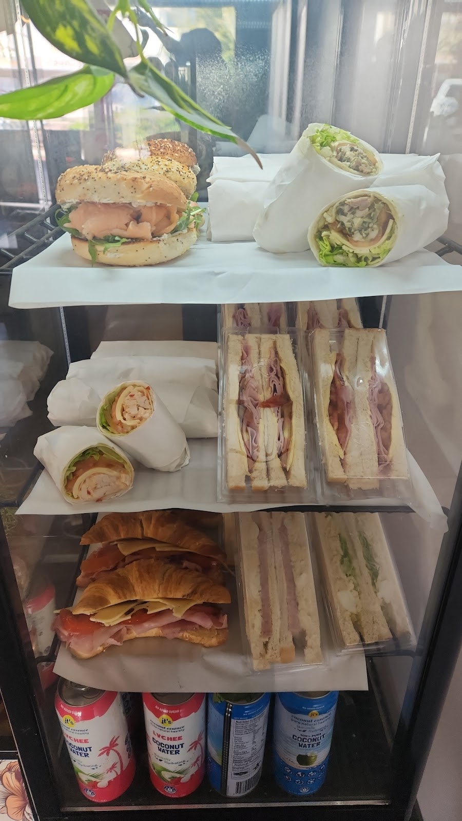 Nunkeri Cafe | 31 Oxley St, Bourke NSW 2840, Australia | Phone: 0434 017 034