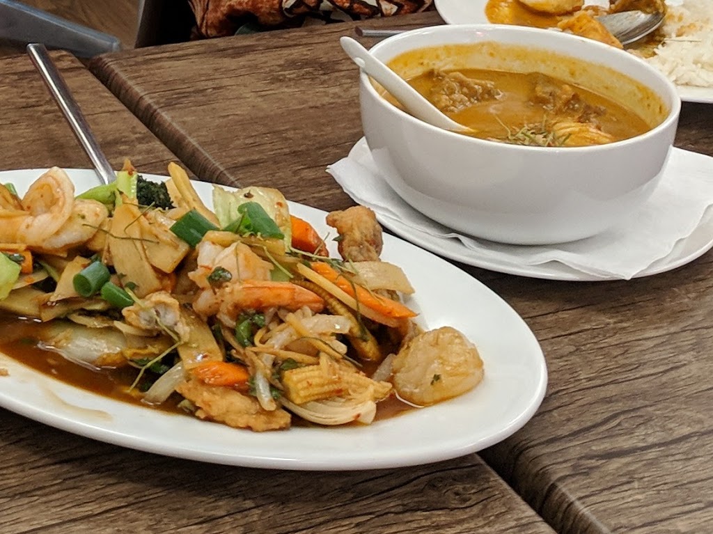 Mossman Thai cuisine | restaurant | 33 Front St, Mossman QLD 4873, Australia | 0740982904 OR +61 7 4098 2904