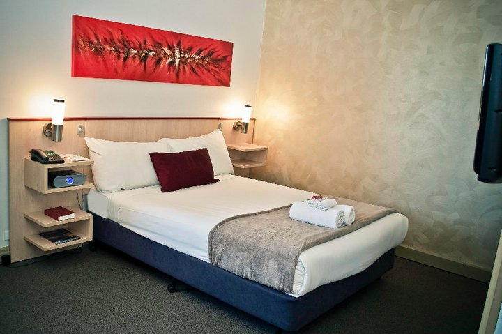 Metro Hotel Perth | lodging | 61 Canning Hwy, South Perth WA 6151, Australia | 0893676122 OR +61 8 9367 6122